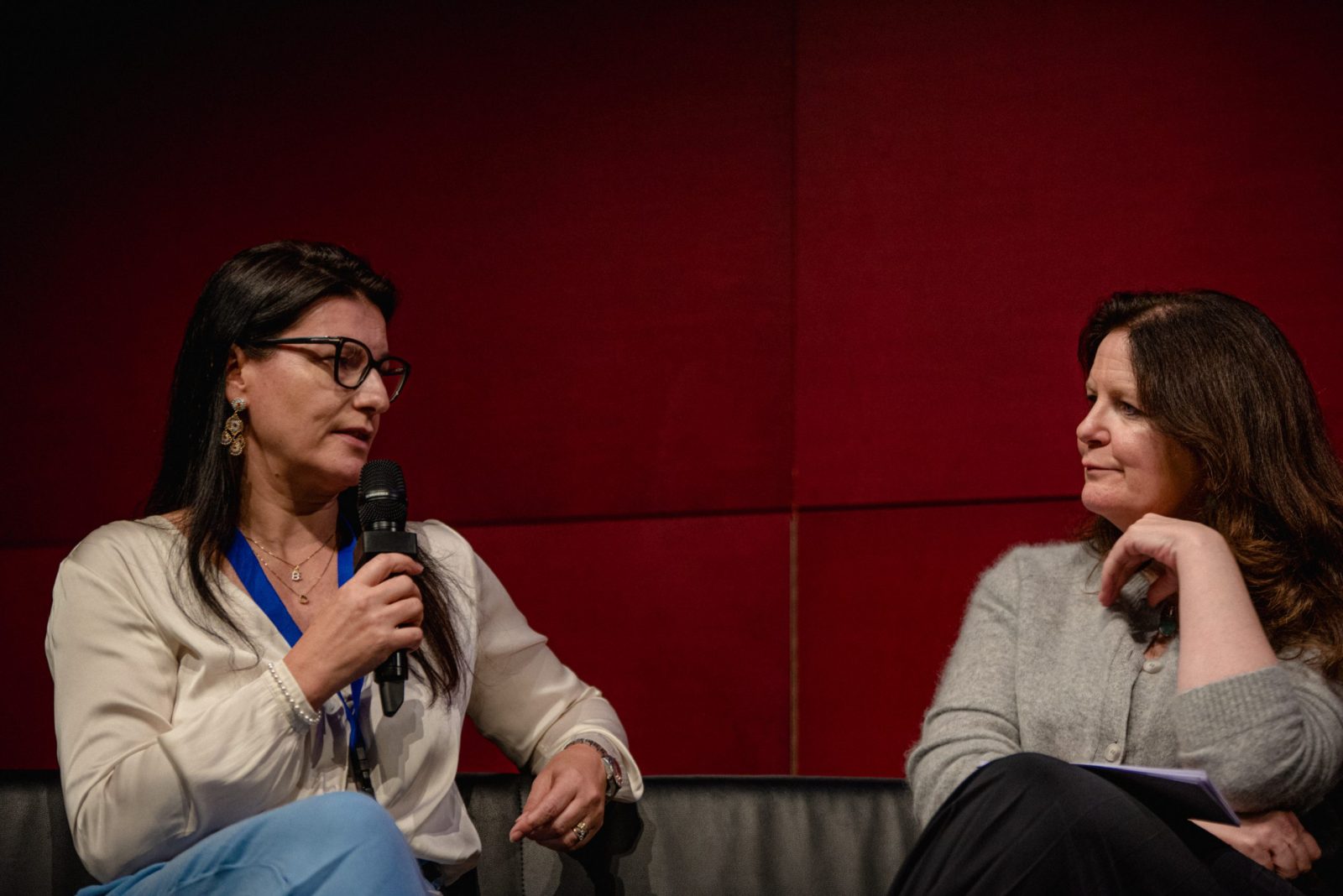 Podium mit dem Dachverband der Steirischen Frauen*- und Mädchen*beratungsstellen